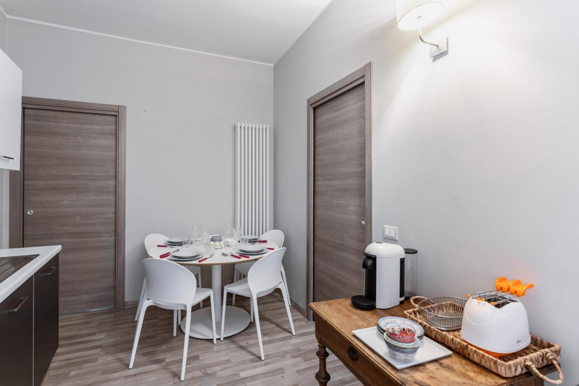 Casa Ugo - Pavia City Center - By Host4U Apartment Ngoại thất bức ảnh